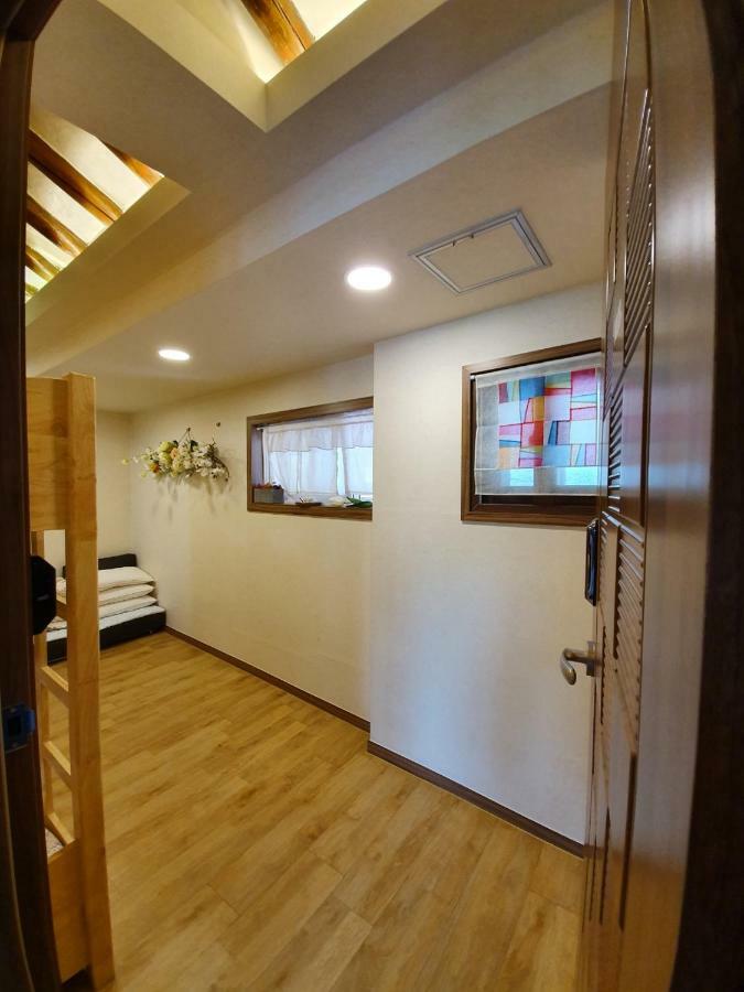 Eunhaengro 86.2 Hotel Csondzsu Kültér fotó